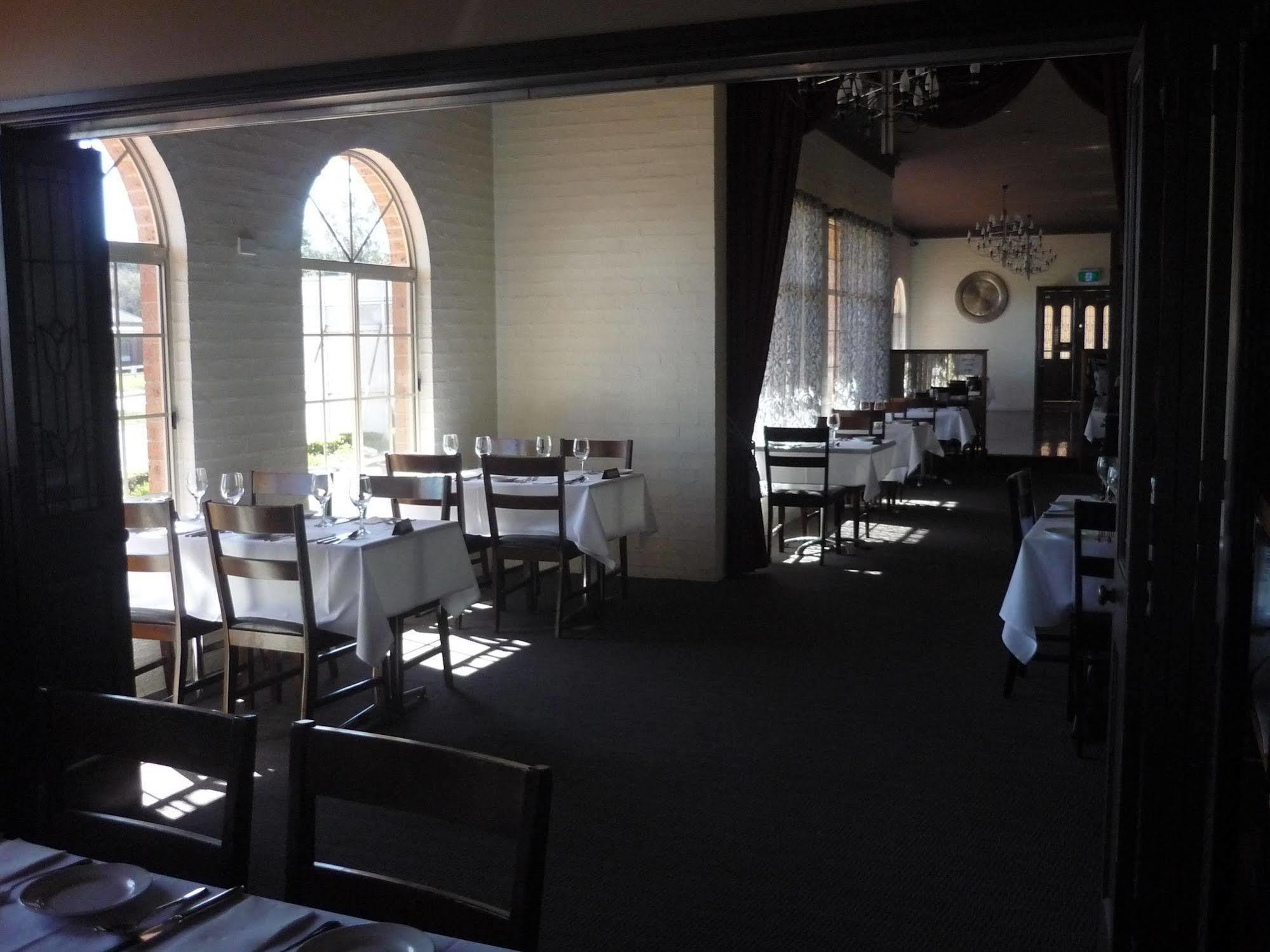 Heritage Motor Inn Goulburn Exterior photo
